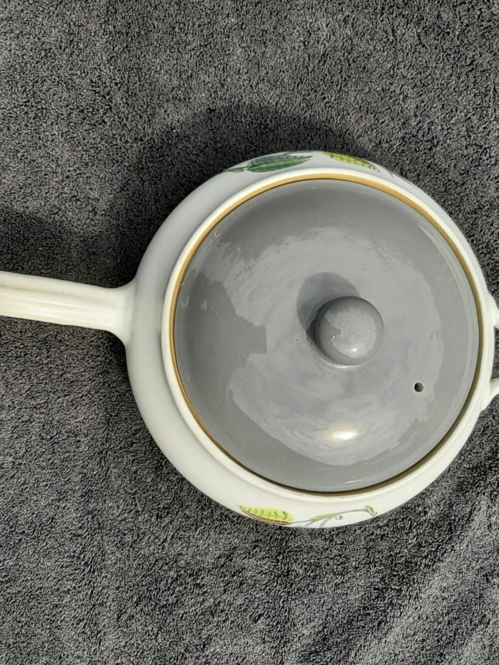 Denby 4 PT Round Flared Handle Covered Casserole "Spring" - Picture 5 of 9